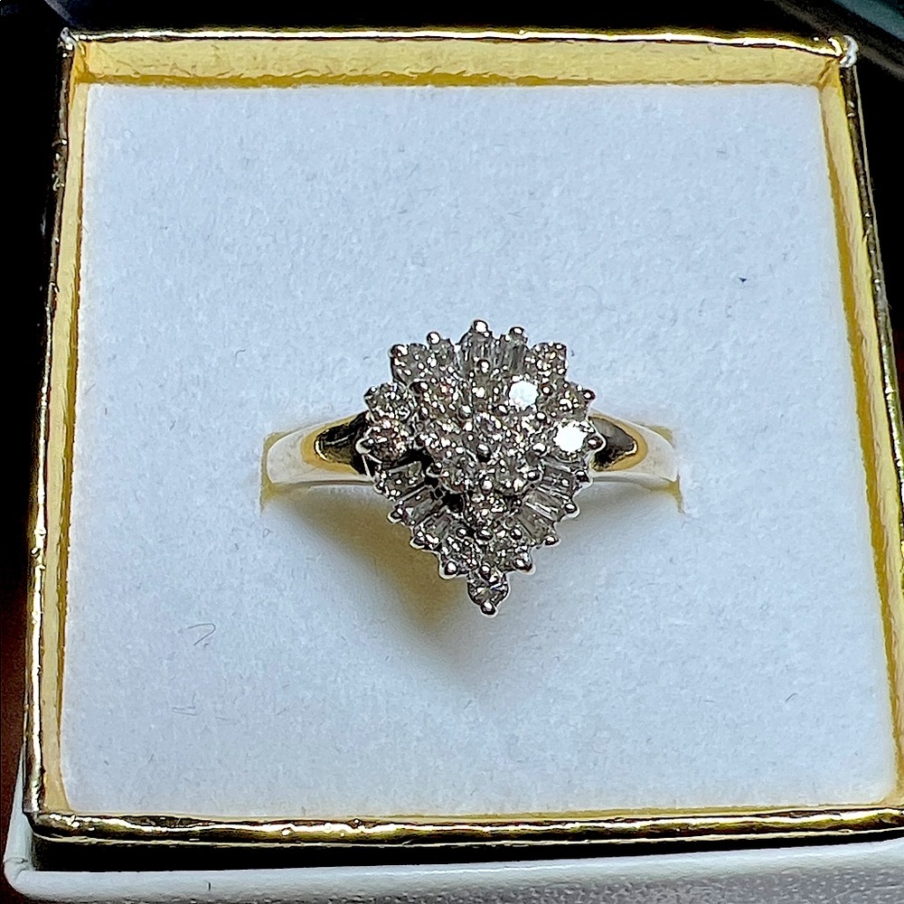 Radiant 10k  solid gold  Diamond Cluster Ring